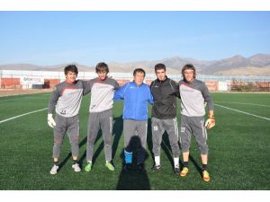 Sandıklıspor Yeni Teknik Direktörü İle İlk Antremanını Yaptı