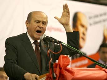 Başbakanın gözü can arkadaşının makamında