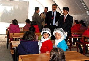 MEB Görevlileri Çadırkent’i Ziyaret Etti