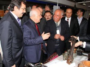 Tbmm Başkanı Çiçeke Doğum Günü Sürprizi