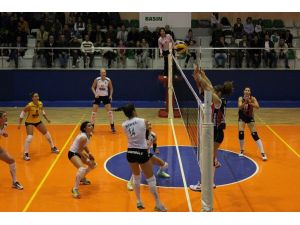 Aroma Bayanlar Voleybol 1. Lig