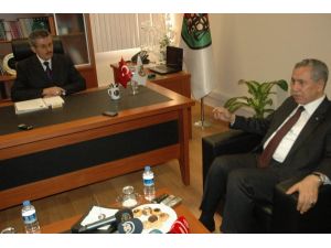 Arınçtan Manisa Barosuna Ziyaret