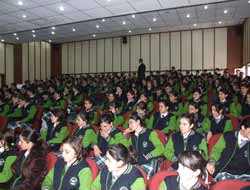 Öğrencilere Terör Konferansı