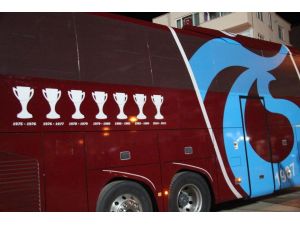 Trabzonspor, 7’inci Kupayı Takım Otobüsüne Yazdı
