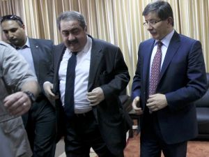 Davutoğlu, Gazze’de Tezahüratla Karşılandı