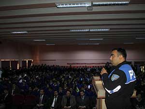 Polis Öğrencilere Suçtan Korunmayı Anlattı 