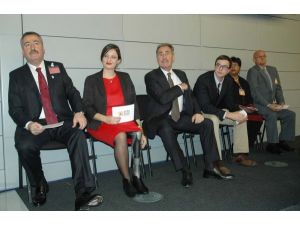 İzmir Sunumu Ayakta Alkışlandı