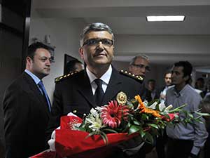 Aşık Öğretmenleri Unutmadı