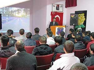 Cezaevinde ‘Atatürk’ün İzleri’ Konferansı