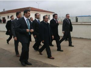 Kalkınma Bakanı Yılmaz, Suriyeli Mültecileri Ziyaret Etti