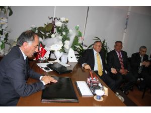 Başkan Güzelbey Mhp İl Başkanını Ziyaret Etti