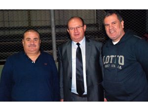 Esendemir’den Adanaspora Moral Ziyareti