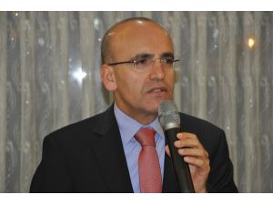 Maliye Bakanı Şimşek, On Muharrem İftar Yemeğine Katıldı