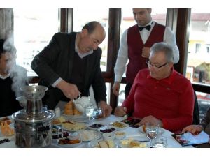 Deniz Baykal, Havza’yı Ziyaret Etti