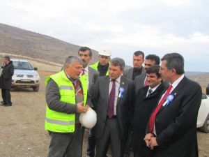 Ak Parti Gümüşhane Milletvekili Feramuz Üstün Sadak Barajı’nın İnşaatında İncelemelerde Bulundu