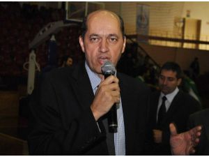 Tbf Başkanı Turgay Demirel Eşofman Dağıttı