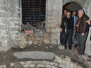 Başkan Poyraz Çarşıları İnceledi