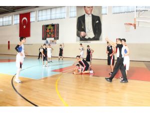 Genç Erkeklerde Heyecan Başladı