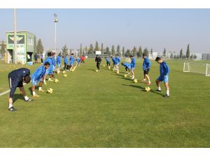 Akhisar Belediyespor Çıkış Arıyor