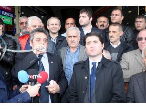 Chp Trabzon İl Başkanı Yavuz Karan Çömlekçi Mahallesinde Basın Toplantısı Düzenledi