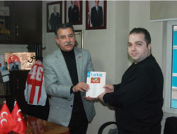 Tüm İnsanları  Kucaklayacağız