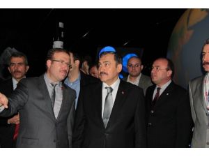 Devletin Zirvesi Cebit Bilişim Fuarında Buluştu