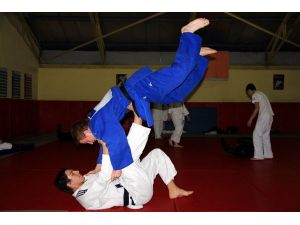 10. Karadeniz Judo Turnuvası Samsun’da Başladı