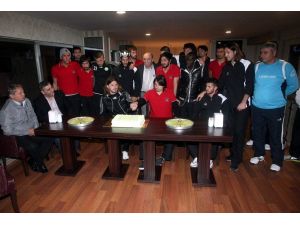 Şanlıurfaspora Çaykur Rizespor Maçı Öncesi Baklava Dopingi