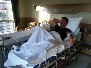 Özcan Deniz Attan Düştü