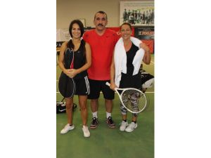 Papia-hülya Cup Tenis Turnuvasının Şampiyonu Hülya Avşar Ve Osman Tural Oldu