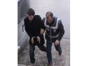 Sakaryada Uyuşturucu 300 Hap Ele Geçirildi