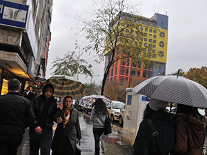 Sağanak Yağış Kenti Etkisi Altına Aldı 