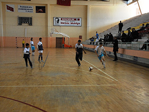 Elbistanda Yıldızlar Futsal Turnuvası Başladı