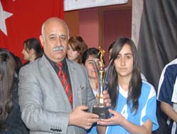 MASA TENİSİNDE KUPALAR SAHİPLERİNİ BULDU 