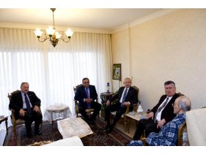 Kılıçdaroğlu, Diyarbakır Milletvekili Şerafettin Elçi’yi Ziyaret Etti