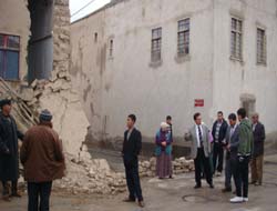 ELBİSTANDA 2 KERPİÇ EV BOŞALTILDI