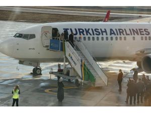 Bakan Eroğludan “zafer Havaalanı Açıklaması