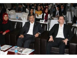 Bakan Eroğlu Gençlik Kolları İle Bir Araya Geldi