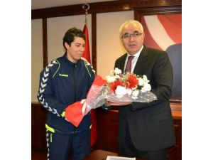 Ardeşen Gençlik Ve Spor Kulübü’nden Vali Çakır’a Ziyaret