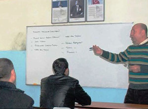 Emyo’da Akademik Danışmanlık Dersleri Devam Ediyor