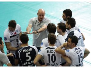 Arkas Spor, Bulgaristanda Galibiyet Arıyor