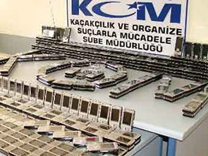 Elbistanda Kaçak Telefon Operasyonu