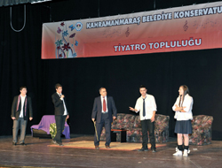 Profesyonellere Taş Çıkarttılar