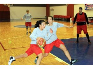 Canik Belediyespor, Beşiktaş Maçına İddialı Hazırlanıyor