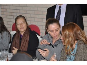 Oyuncu Ece Uslu’nun Makyajsız Hali Şaşırttı