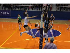Acıbadem Bayanlar Voleybol 1. Ligi