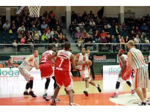 Banvit Evinde Türk Telekomu Bekliyor