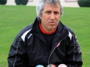 Durmuş: “sokağa Çıkamıyoruz”