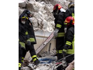 İtalya’da Bina Çöktü: 3 Ölü, 1 Kayıp