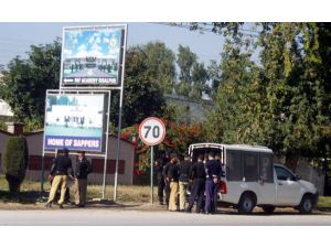 Pakistan’da Bombalı Saldırı: 15 Yaralı